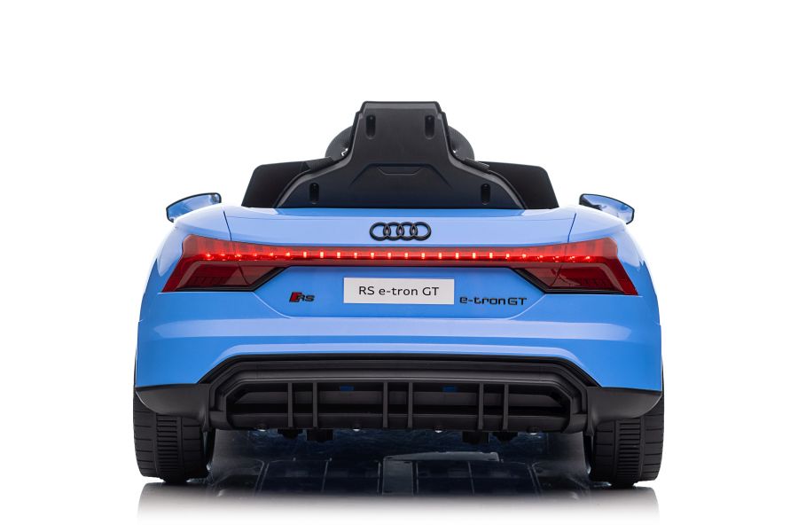 Audi E-Tron GT plavi - auto na akumulator