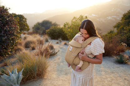 Ergobaby Omni Breeze nosiljka, Camel Brown