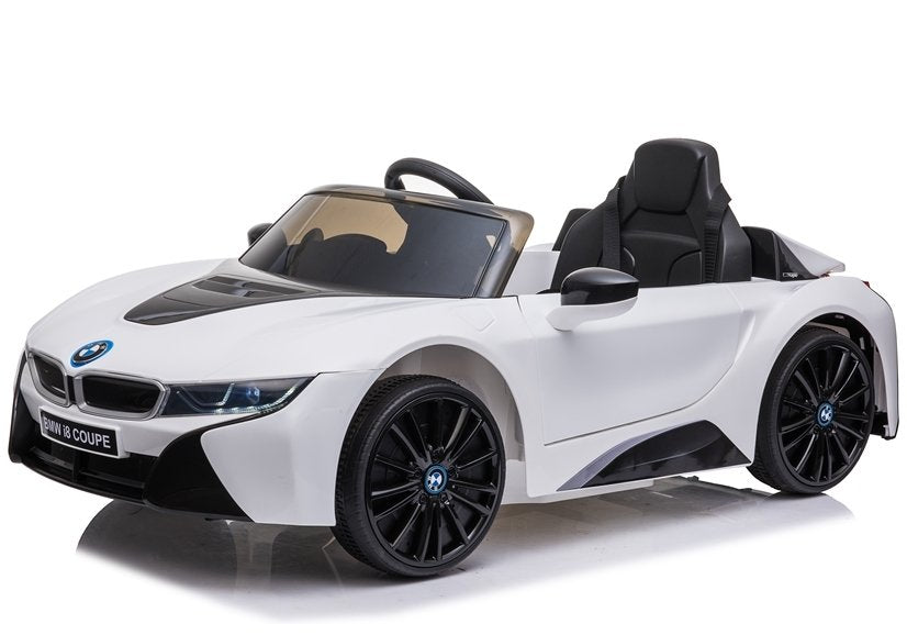 BMW i8 bijeli - auto na akumulator