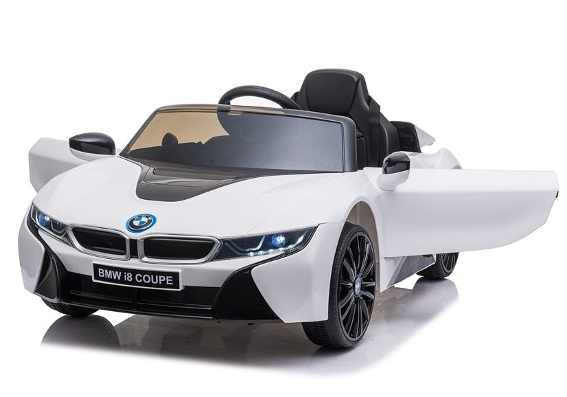 BMW i8 bijeli - auto na akumulator